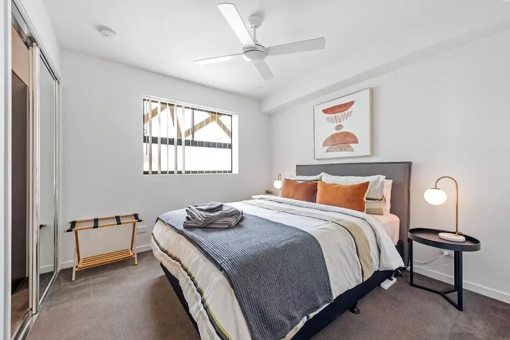 Stylish & Superb! 2Bed/2Bath/1Car~ Walk To Cbd Daire Brisbane