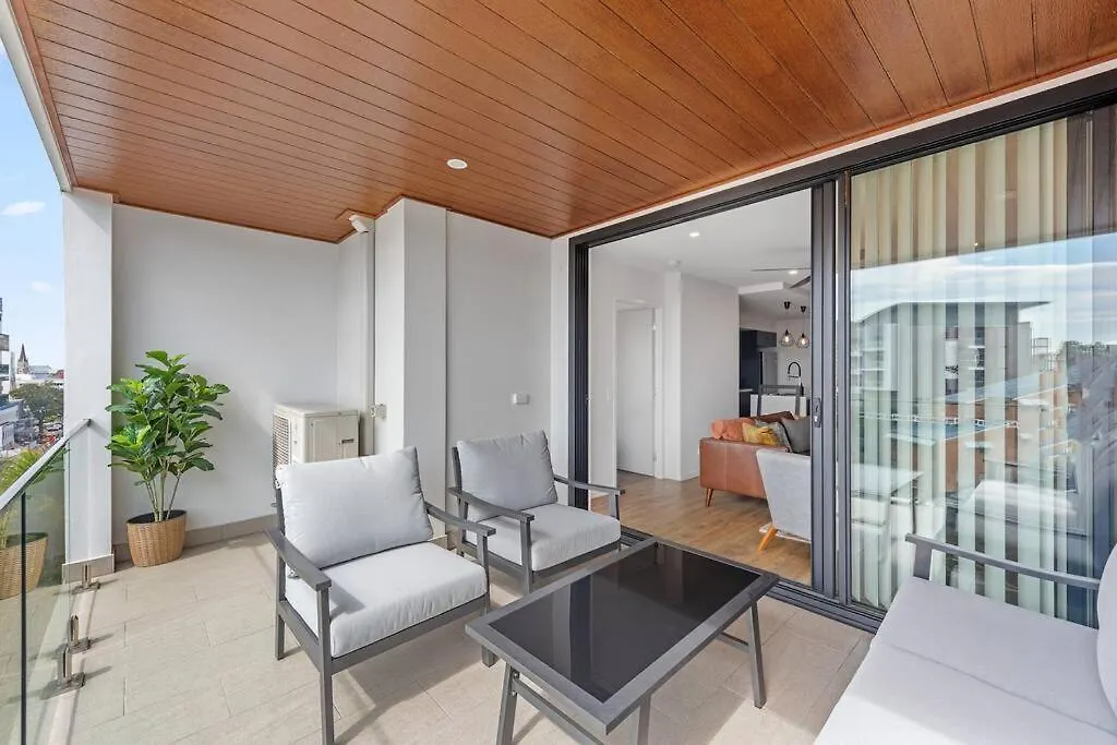 Stylish & Superb! 2Bed/2Bath/1Car~ Walk To Cbd Daire Brisbane Avustralya